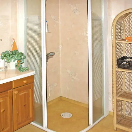 Holiday Smavik בית נופש